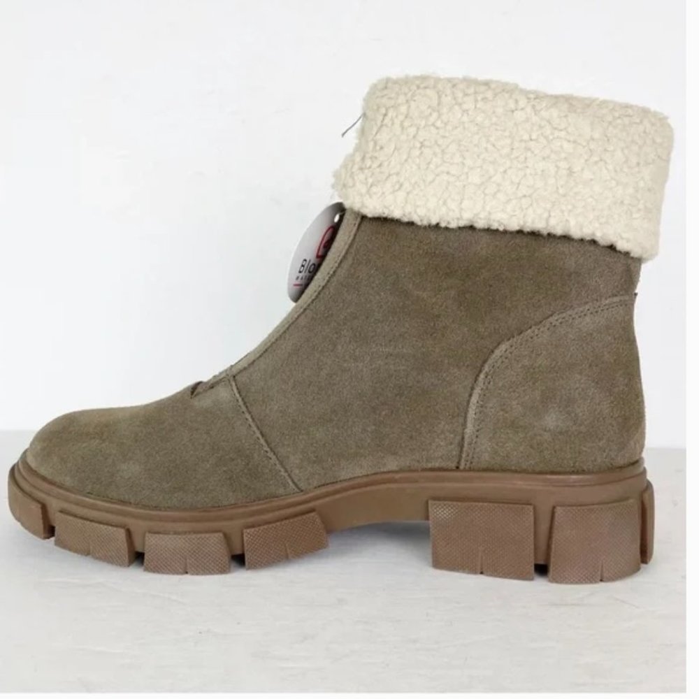 {Blondo} Plaka Waterproof Suede Leather Dark Taupe Cuffed Zipper Boots NWT